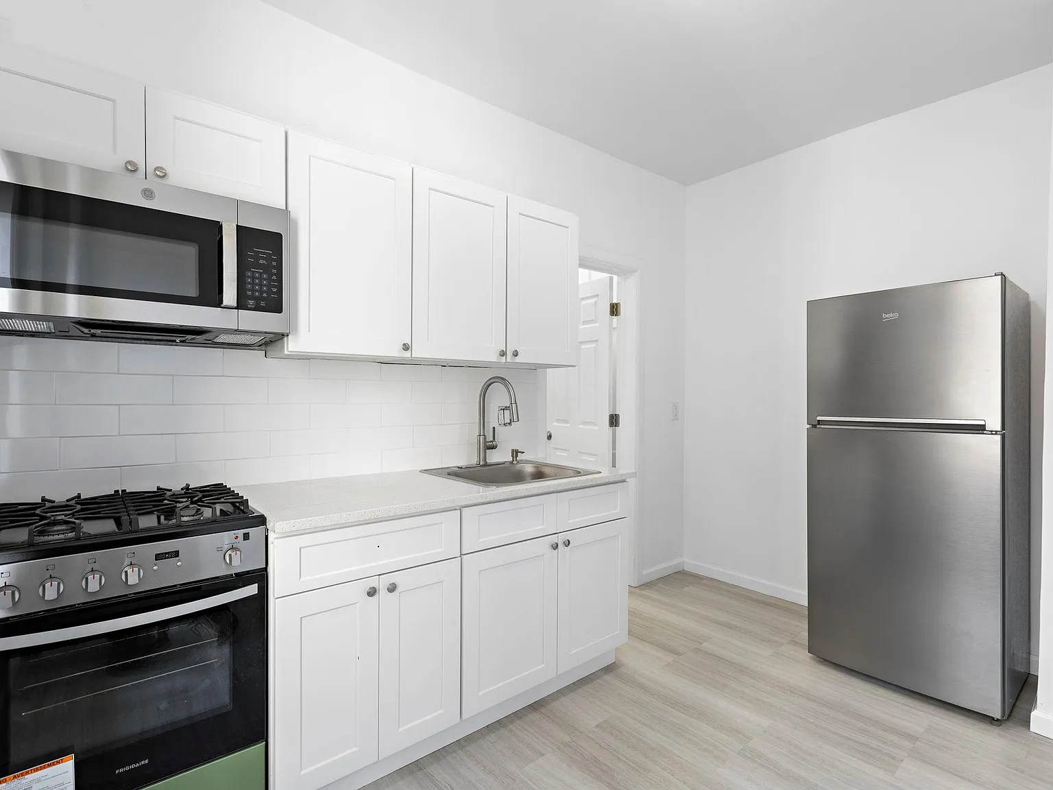 137 Kensington Ave — Photo 1