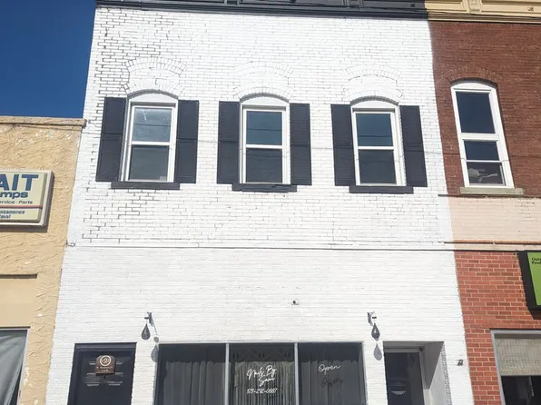 123 W. Moniteau