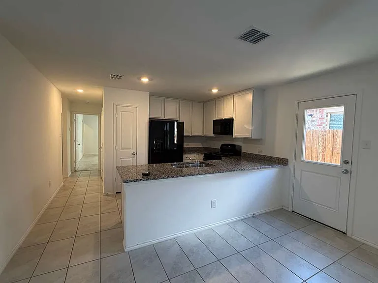 6729 Adderly Rd — Photo 4