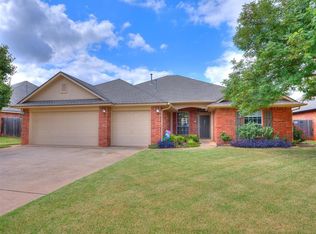 1833 Lariat Trl, Edmond, OK 73012