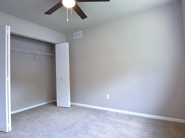 Woodland Reserve Apartments — Photo 49