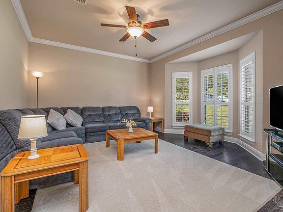 5th image of 8951 Salt Grass Dr