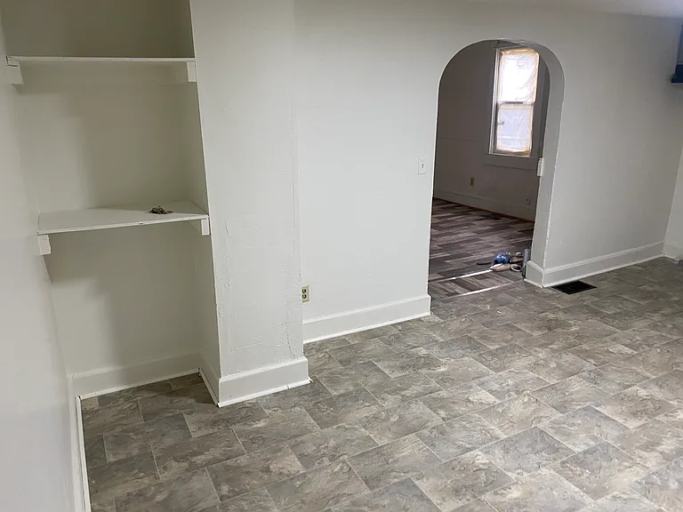 538 N Goodlet Ave — Photo 5