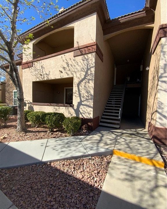 1st image of 231 W Horizon Ridge Pkwy APT 1421