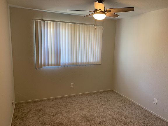4th image of 1263 E Oak Ave #C