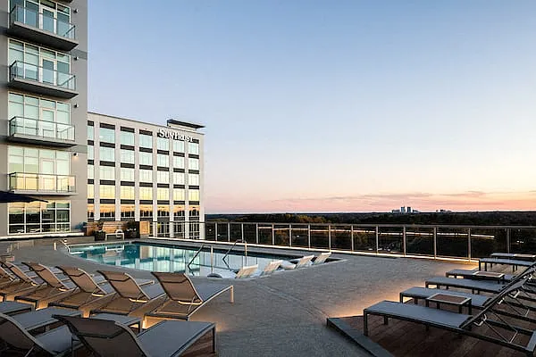 Park Central Raleigh Apartments — Photo 16