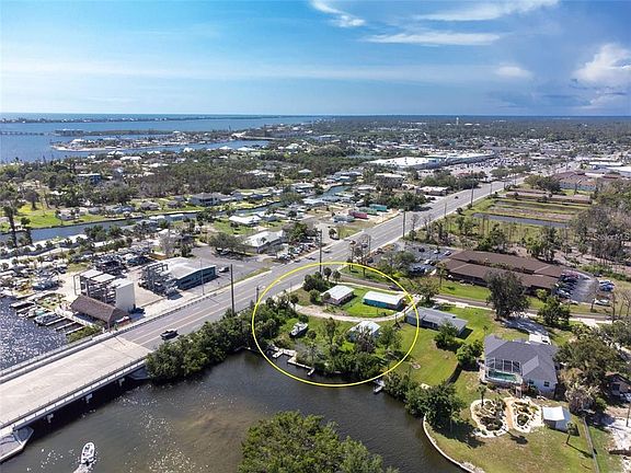 4th image of 1695 Manor Rd