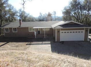 50181 School Rd, Oakhurst, CA 93644