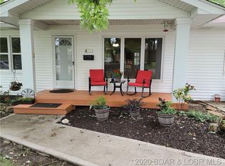 402 S Dunstan Dr, Eldon, MO 65026