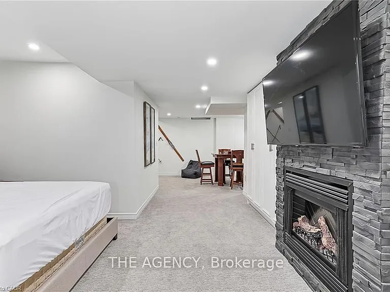 129 Venture Blvd — Photo 38