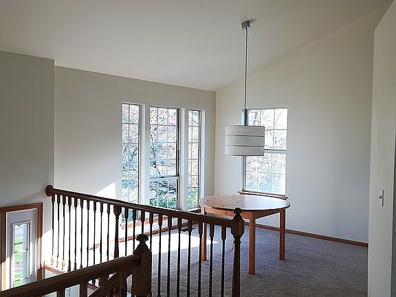 3rd image of 987 Pennwood Ln