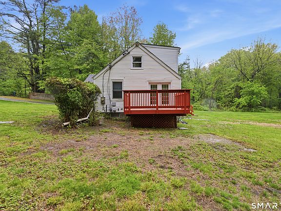 5th image of 37 North Wawecus Hill Road