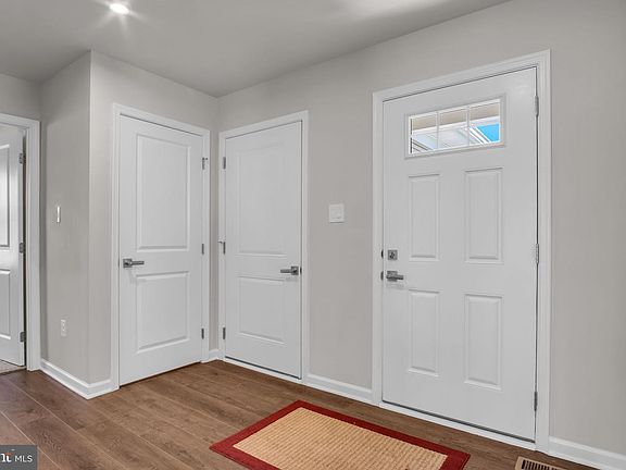 4th image of 34 Summerfield Dr