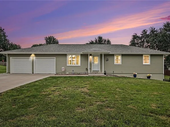 1200 W Maple St, Savannah, MO 64485