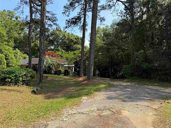 3rd image of 1308 Daphne Ave