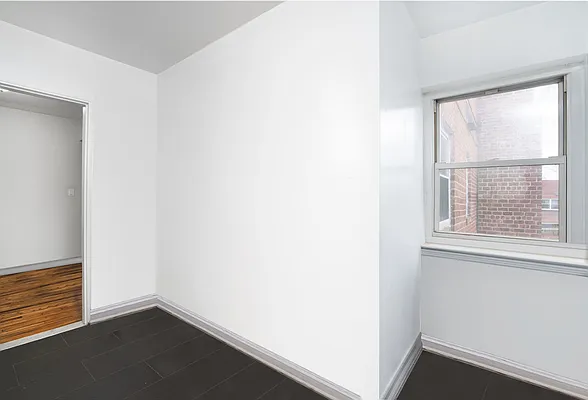 Rented by Waldstar Real Estate LLC | media 9