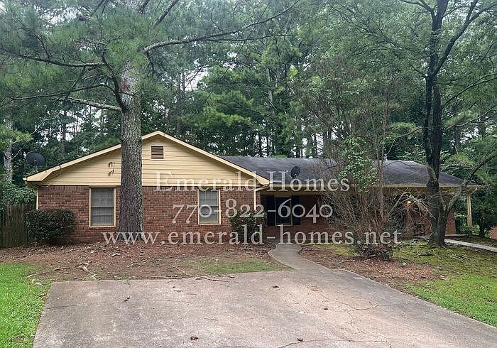 1st image of 416 Waterbury Dr