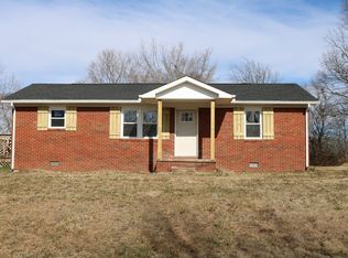 840 Old Stewart Rd, Tennessee Ridge, TN 37178