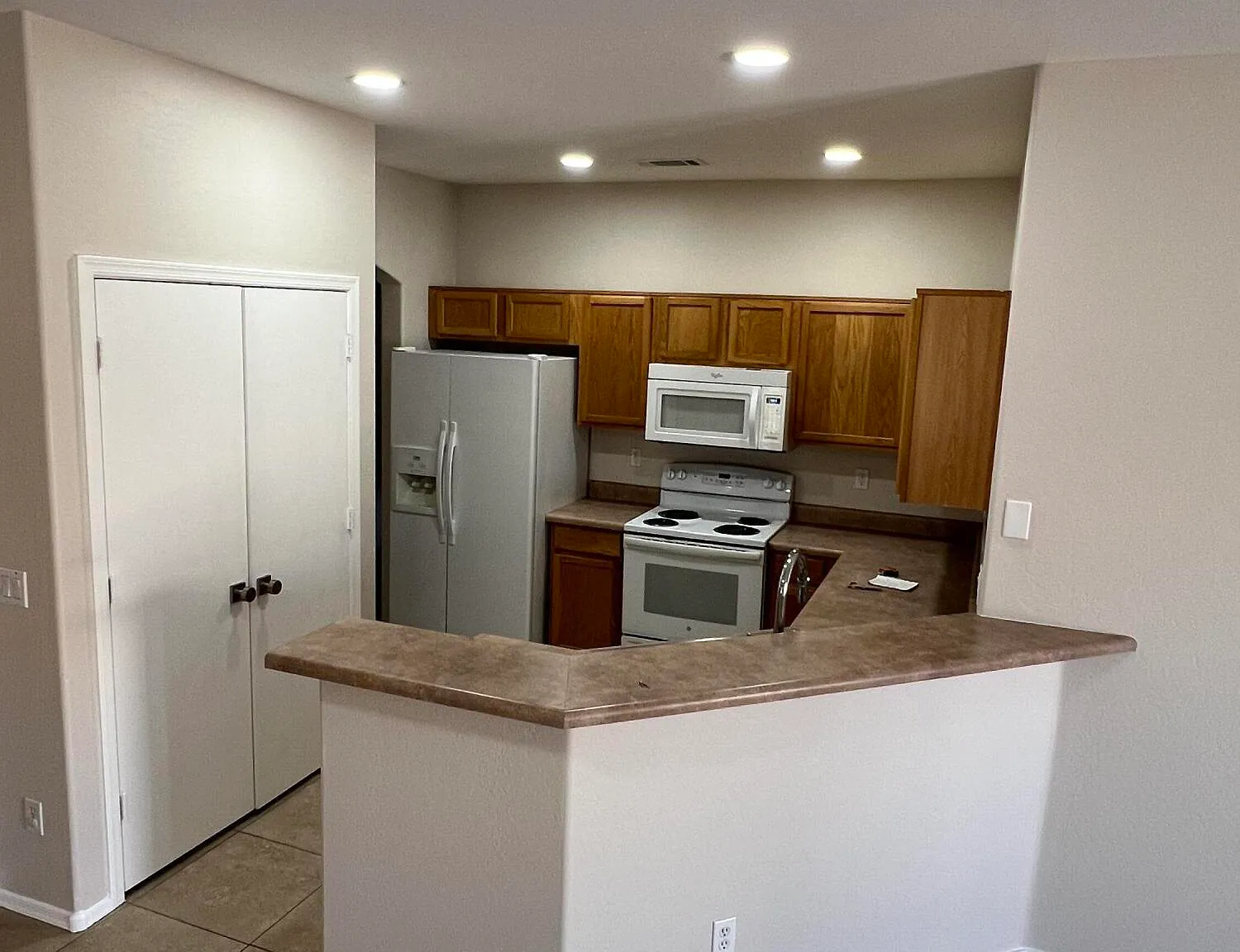 4 bed, 2.0 bath, 1675 sqft, $2,295 — Photo 3