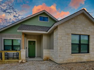 1247 Greenhill Dr, Canyon Lake, TX 78133