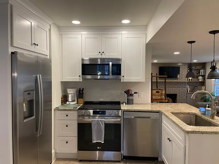 315 Circle Ln — Photo 8