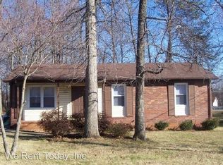 1304 Westhampton Dr, Greensboro, NC 27405