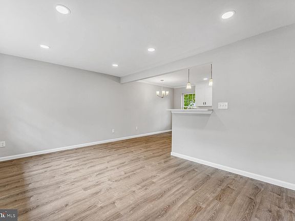 4th image of 112 Hargrove Ave