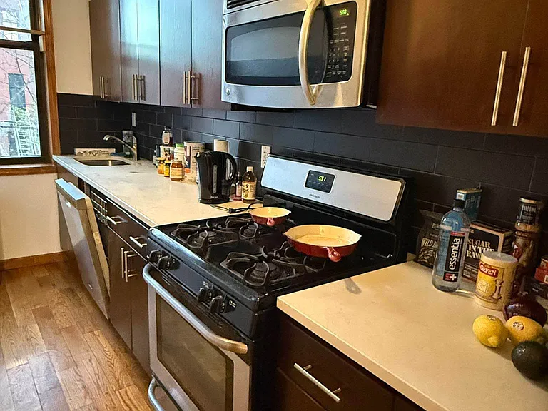 73 Lexington Ave #2 — Photo 8