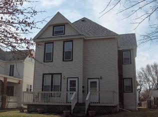 2111 W 2nd St, Davenport, IA 52802