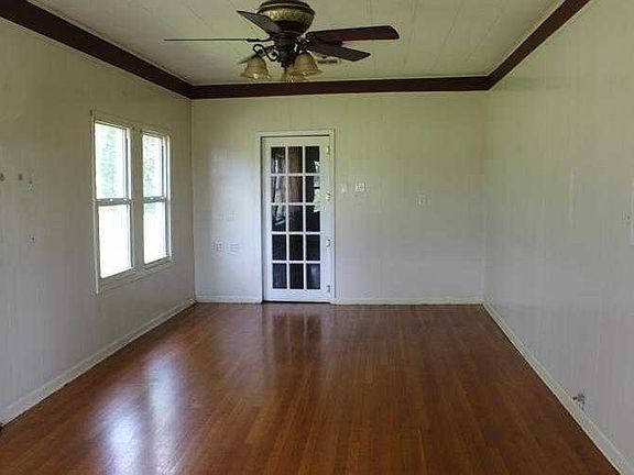 "148EArdoinStInterior.jpg"