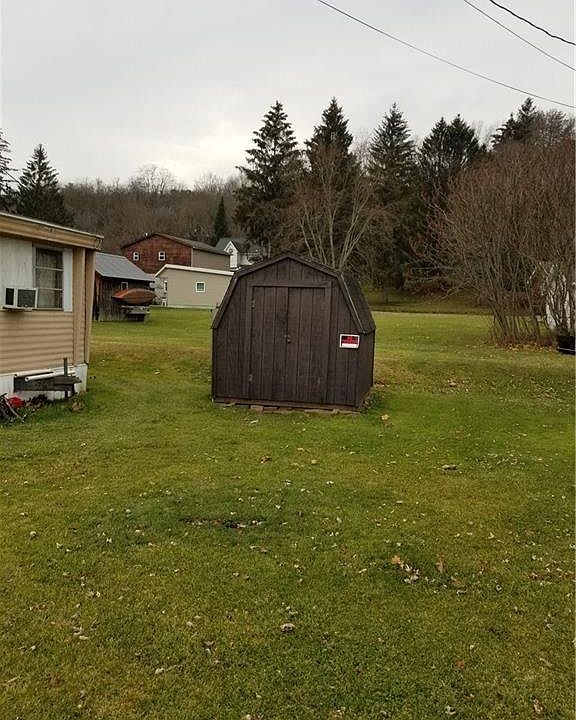 2nd image of 21 Pine St