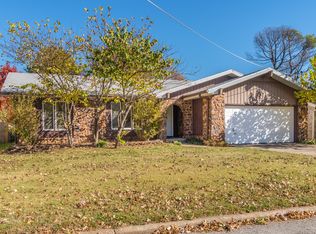2532 S Delaware Ave, Springfield, MO 65804