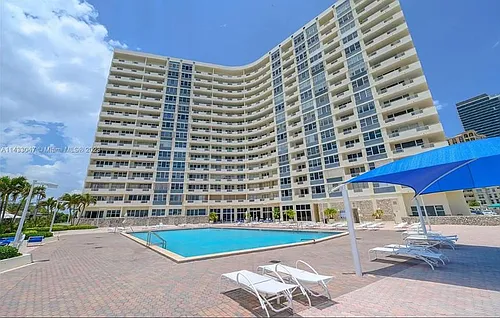 3180 S Ocean Dr #621 Photo 1