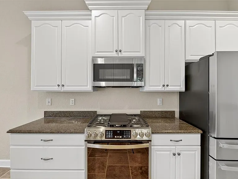 1039 Emerald Dunes Dr — Photo 24