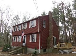 18 Causeway St, Medway, MA 02053