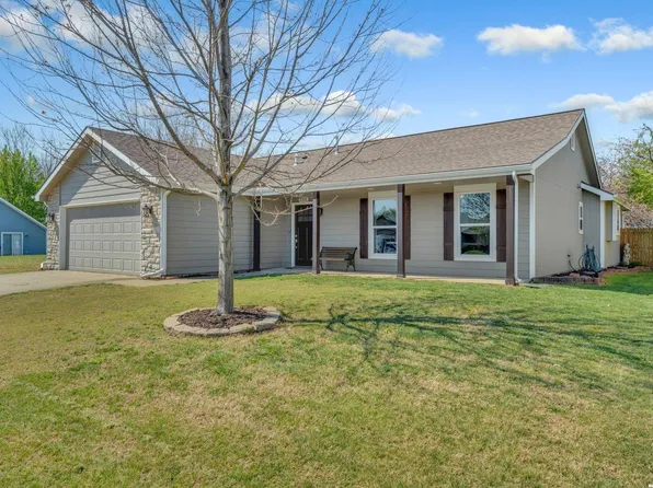 2705 Winterbrook Dr, Lawrence, KS 66047