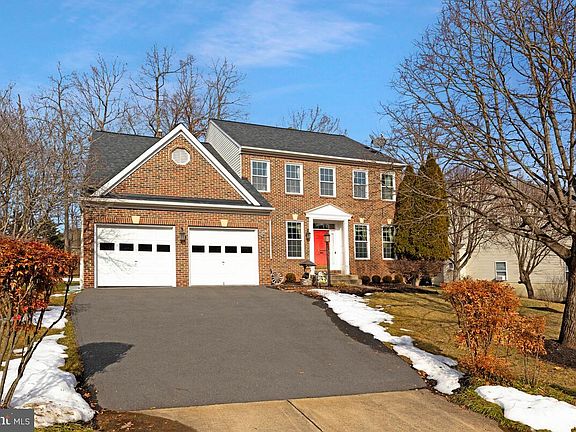 2nd image of 46942 Colby Ct