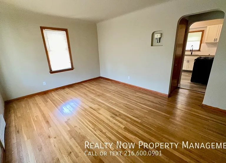 5200 Miller Ave — Photo 7