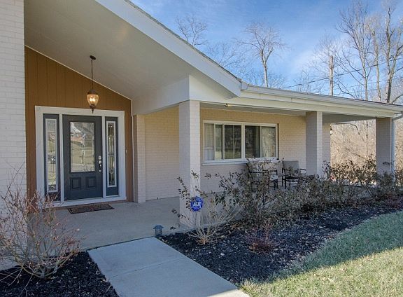 2nd image of 3651 Moorhill Dr