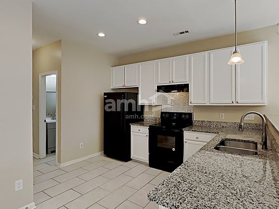 3rd image of 212 Leafmore Ct