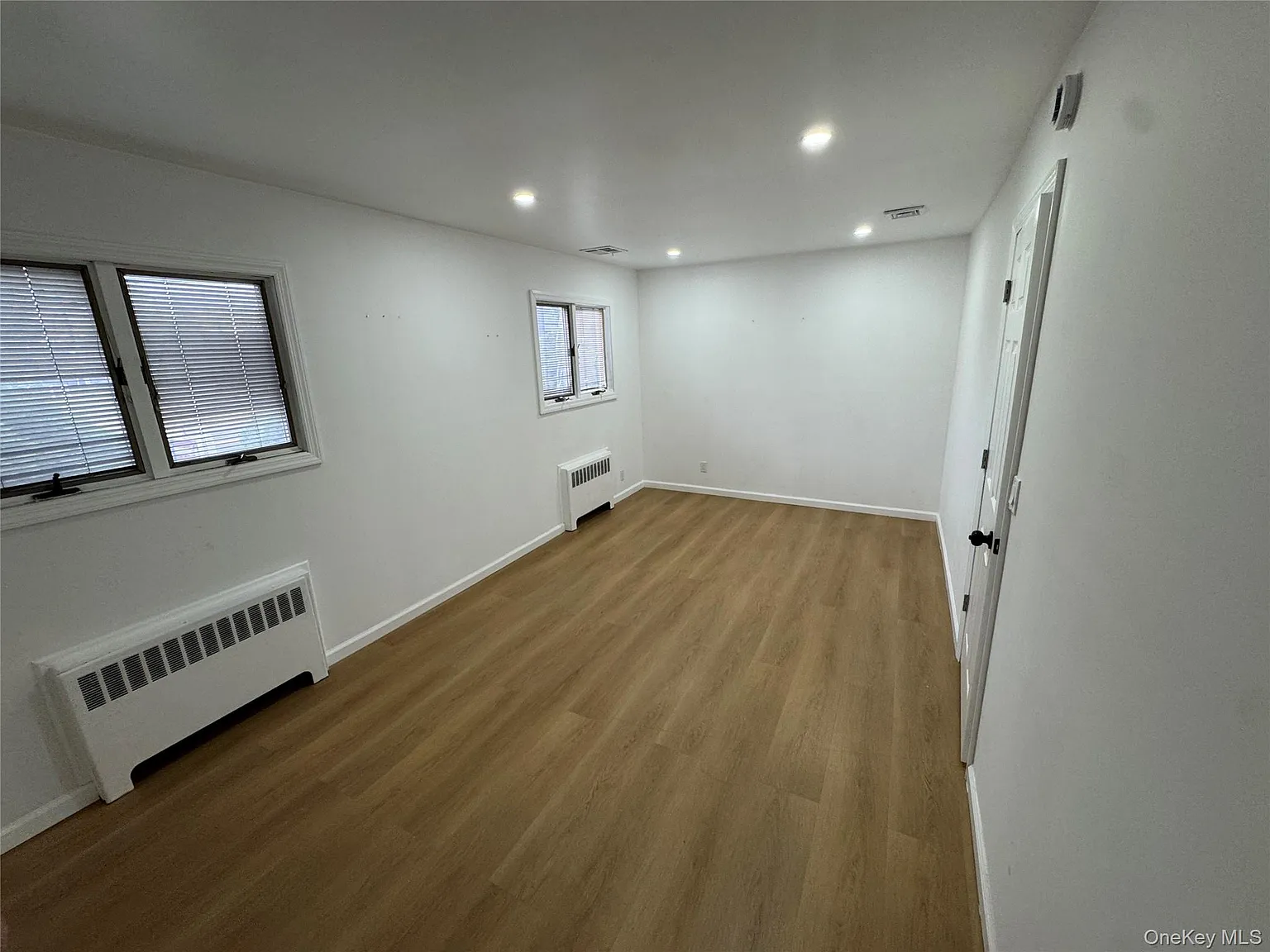 4 bed, 2.0 bath, 2166 sqft, $4,999 — Photo 3