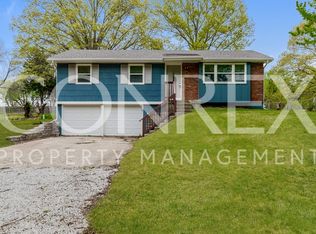 1304 N Leeview Dr, Olathe, KS 66061