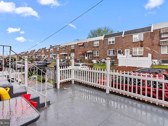 4th image of 4035 Lawndale St