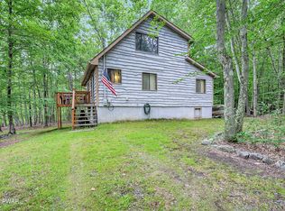 55 N Fairway Dr, Lake Ariel, PA 18436