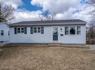 3910 W Rusholme St, Davenport, IA 52804