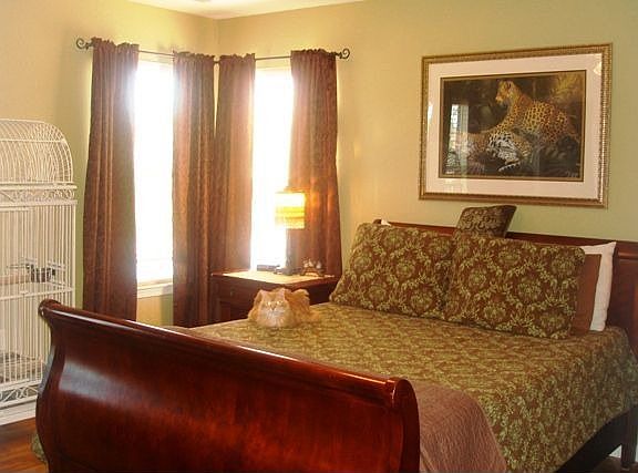 Bright & cheery master bdrm