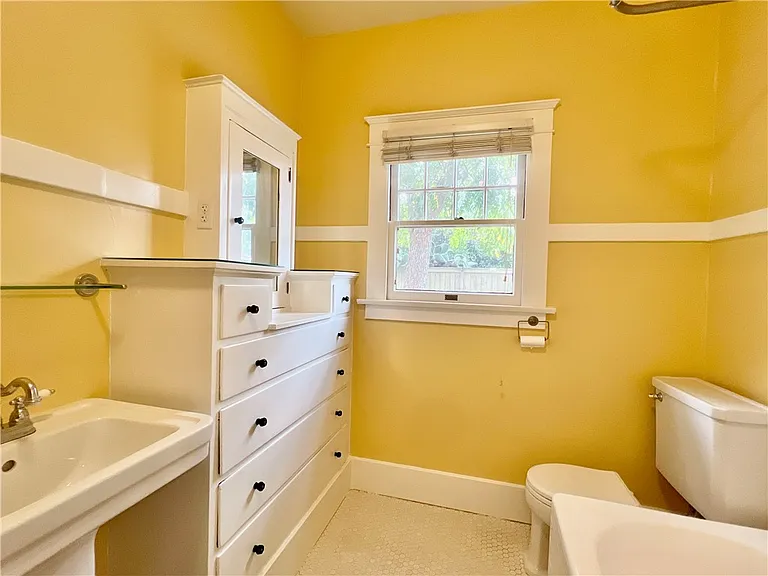 115 W Stueckle Ave #3 — Photo 12