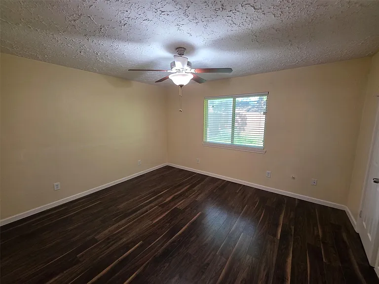 21011 Rivershadows Ln — Photo 13