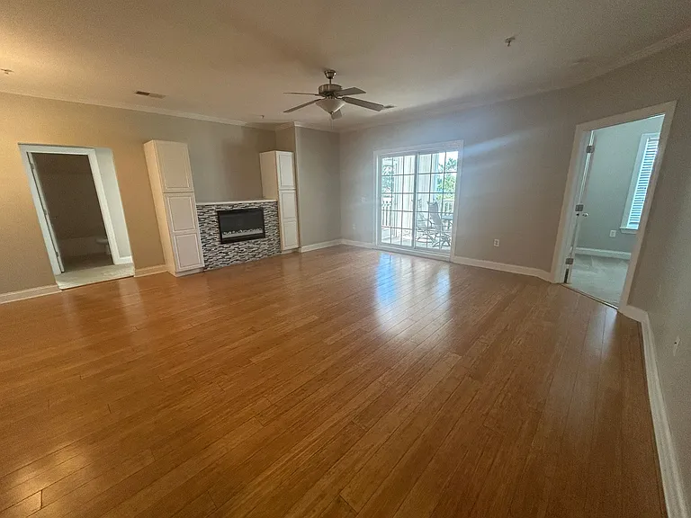 300 Gateway Dr — Photo 8