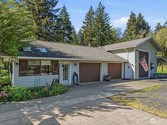 2nd image of 1269 King Road